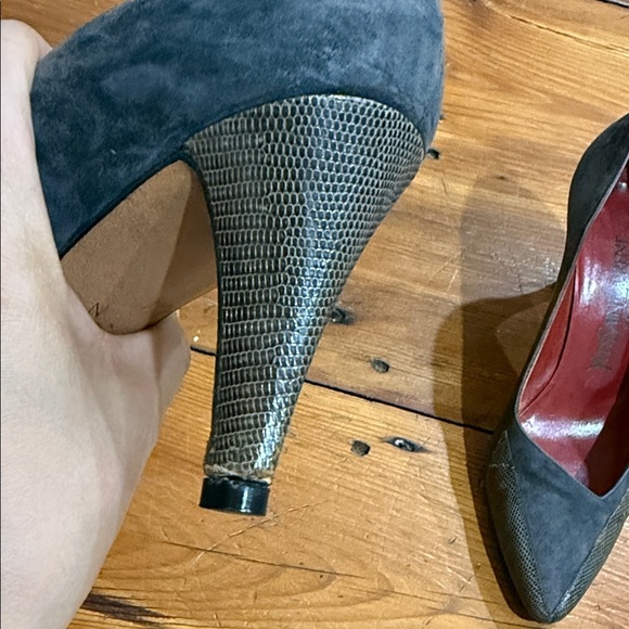 Yves Saint Laurent Elegant Velvet Grey and Faux snake skin Heels Size 8.5 N - Picture 5 of 13